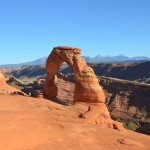 hiking delicate arch moab ut